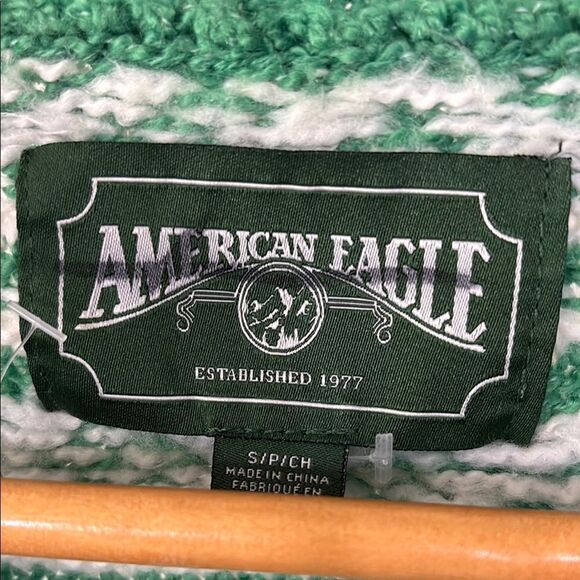AMERICAN EAGLE fair isle small Women's Green Patterned Sweater - Picture 2 of 5